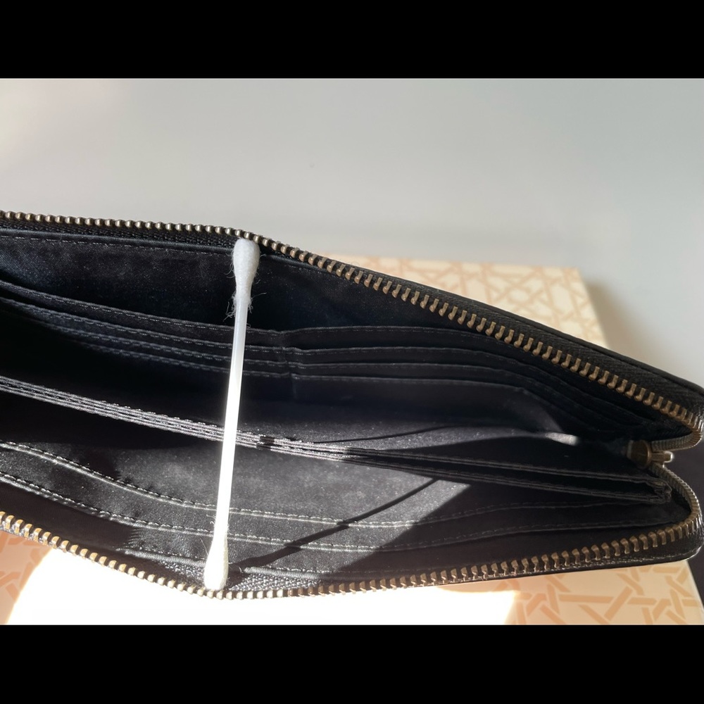 Coach Wallet - Picture 7 of 11